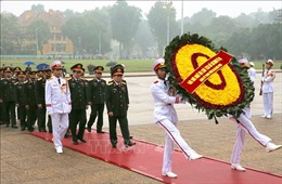 Đoàn đại biểu Quân ủy Trung ương, Bộ Quốc phòng vào Lăng viếng Chủ tịch Hồ Chí Minh