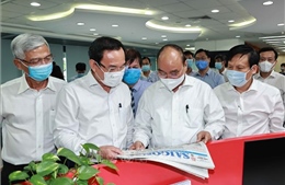 Chủ tịch nước Nguyễn Xuân Phúc thăm một số cơ quan báo chí lớn của Thành phố Hồ Chí Minh 