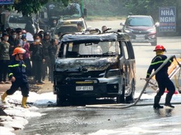 Điện Biên: Hỏa hoạn thiêu rụi xe cứu thương, một người bệnh bỏng nặng