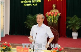 Thường trực Ban Bí thư Trần Quốc Vượng làm việc tại Bình Định