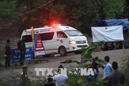 Bốn cầu thủ  nhí Thái Lan đã được đưa đến bệnh viện