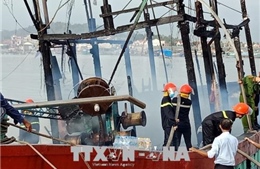Tàu cá bốc cháy 2 lần trong đêm, thiệt hại hơn 10 tỷ đồng