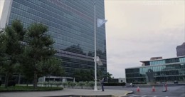 Trụ sở Liên hợp quốc tại Geneva treo cờ rủ để tưởng nhớ ông Kofi Annan