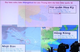 Siêu bão Mangkhut giật trên cấp 17 vẫn đang hướng vào Đông Bắc Biển Đông