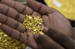 Giá vàng châu Á tăng lên gần sát mức cao nhất trong hơn 2 tháng qua
