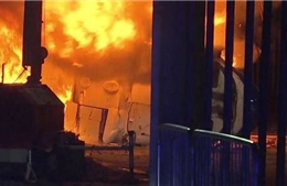Trực thăng của ông chủ Leicester City bị rơi, cháy ngùn ngụt ngoài sân vận động 