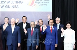Thủ tướng Nguyễn Xuân Phúc dự đối thoại giữa các nhà Lãnh đạo APEC với Quỹ Tiền tệ Quốc tế