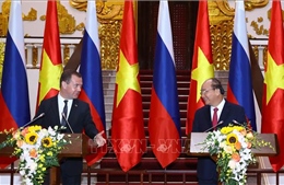 Thủ tướng Nguyễn Xuân Phúc hội đàm với Thủ tướng LB Nga Dmitry Medvedev