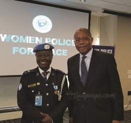 Trao giải Nữ sĩ quan Gìn giữ hoà bình năm 2018 cho bà Phyllis Osei