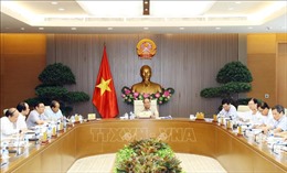 Thủ tướng Nguyễn Xuân Phúc: &#39;Tăng trưởng kinh tế cần tính toán cả khu vực kinh tế không chính thức&#39;