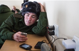 Dự luật của Nga cấm binh sĩ sử dụng điện thoại thông minh khi làm nhiệm vụ
