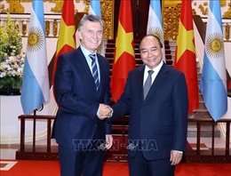 Thủ tướng Nguyễn Xuân Phúc hội kiến với Tổng thống Argentina