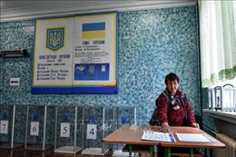 Ukraine bắt đầu bầu cử tổng thống