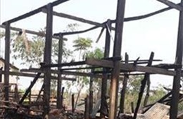 Hỏa hoạn thiêu rụi hai nhà sàn tại Sa Pa