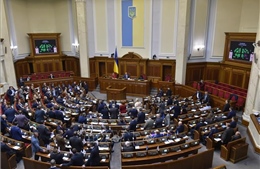 Tân Tổng thống Ukraine giải tán Quốc hội