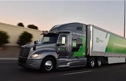Thử nghiệm xe tải tự lái chuyển phát bưu kiện trên lộ trình hơn 1.600 km