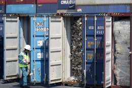 Nối gót Philippines, Malaysia lên kế hoạch chuyển trả các container rác nhập từ Canada