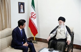 Thủ tướng Nhật Bản truyền thông điệp của Tổng thống Mỹ trong cuộc gặp Đại giáo chủ Iran