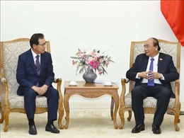 Thủ tướng Nguyễn Xuân Phúc tiếp Tổng giám đốc Tổ hợp Samsung tại Việt Nam  