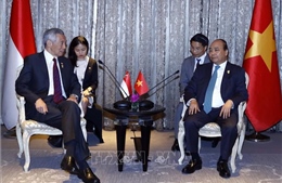 Thủ tướng gặp gỡ các nhà lãnh đạo bên lề Hội nghị Cấp cao ASEAN lần thứ 34
