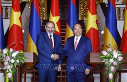 Thủ tướng Nguyễn Xuân Phúc hội đàm với Thủ tướng Armenia