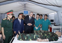 Thủ tướng Nguyễn Xuân Phúc và Thủ tướng Australia thăm Bệnh viện dã chiến cấp 2 số 2