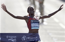 Brigid Kosgei phá kỷ lục thế giới trên đường đua bán marathon