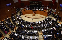 Thượng viện Mexico thông qua luật phế truất tổng thống 
