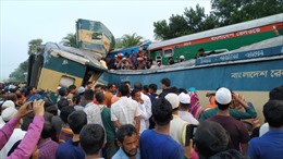 Hai đoàn tàu chạy cùng đường ray rồi đâm nhau, ít nhất 54 người thương vong