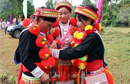 Đặc sắc trang phục của người Dao Đỏ ở Tuyên Quang