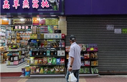 Doanh thu bán lẻ tại Hong Kong giảm kỷ lục