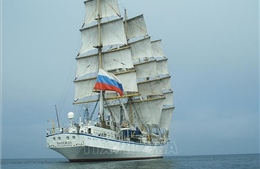 Kịp thời đưa hai nữ thuyền viên người Nga gặp sự cố trên biển vào bờ cấp cứu