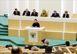 Chủ tịch Quốc hội dự và phát biểu tại Phiên họp toàn thể của Hội đồng Liên bang Nga