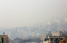 Iran tiếp tục đóng cửa các trường học do ô nhiễm không khí