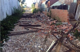 Chính quyền xem xét dành một phần diện tích phù hợp cho lối đi sau phản ánh của TTXVN về &#39;Đường hẻm bỗng dưng biến thành… đất ở&#39;