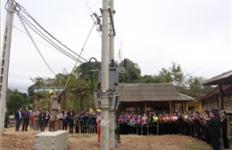 Gần 2.000 hộ dân Sơn La có điện lưới quốc gia trước Tết Nguyên đán
