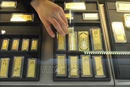 Giá vàng châu Á chạm mức cao nhất trong 2 tuần qua