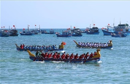 Ninh Thuận khai hội mở lạch vươn khơi đánh bắt hải sản đầu Xuân 2020