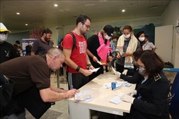 Tạo điều kiện cấp thị thực, gia hạn tạm trú cho công dân nước ngoài ở lại Việt Nam do ảnh hưởng của dịch