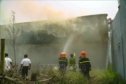 Điện Biên: Cháy lớn tại nhà kho trong khu đô thị Bom La