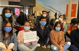 Du học sinh Việt Nam bị kẹt ở sân bay Mỹ: Đã tìm chuyến bay phù hợp để đưa về nước
