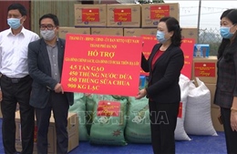 Hỗ trợ nhu yếu phẩm cho gần 3.000 hộ ở thôn Hạ Lôi, Hà Nội
