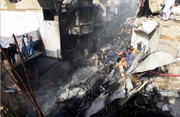 Vụ rơi máy bay chở khách ở Pakistan: Hộp đen được đưa tới Pháp