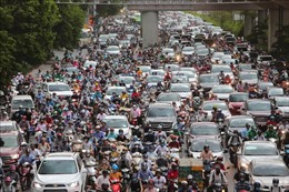 Những &#39;điểm đen&#39; ùn tắc tại Hà Nội làm khổ người tham gia giao thông