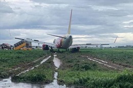 Máy bay Vietjet Air hạ cánh trượt khỏi đường băng Tân Sơn Nhất