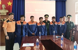 Biên phòng tỉnh Bà Rịa – Vũng Tàu tiếp nhận 6 thuyền viên bị nạn trên biển