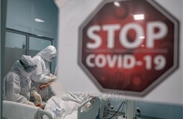 Bệnh nhân HIV/AIDS, lao phổi và sốt rét khốn đốn bởi đại dịch COVID-19