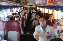 Đoàn bác sỹ, nhân viên y tế của Bình Định tình nguyện lên đường hỗ trợ Đà Nẵng chống dịch