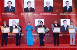 Lễ trao Huân chương Lao động của Nhà nước tặng các cán bộ lãnh đạo Quốc hội