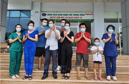 Thêm 7 bệnh nhân COVID-19 ở Bệnh viện Bệnh Nhiệt đới Trung ương được công bố khỏi bệnh